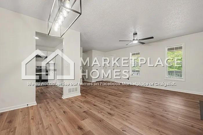 109 Hampton Dr — Photo 7