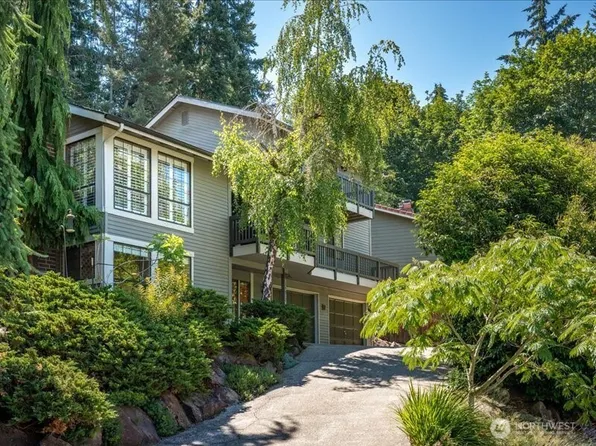 15812 71st Avenue NE, Kenmore, WA 98028
