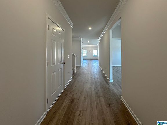 4th image of 3199 Ponderosa Pkwy