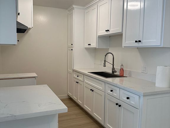 3rd image of 9338 National Blvd APT 4