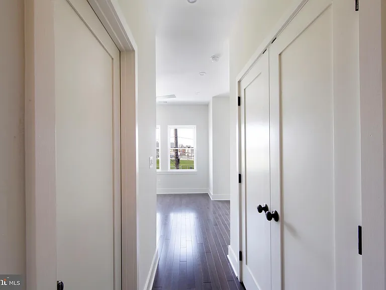 2677 Aramingo Ave — Photo 24