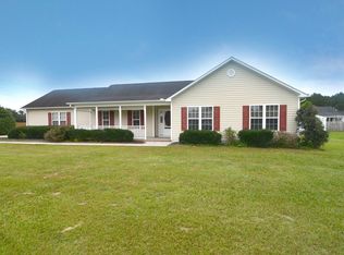 101 Goldie Ln, Beulaville, NC 28518