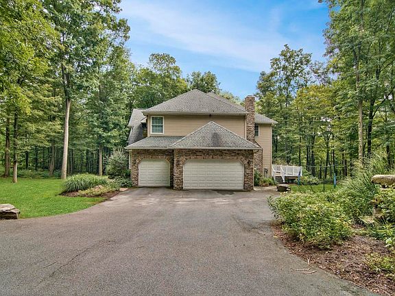 2nd image of 126 Ledgewood Dr #L-10