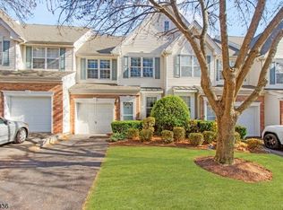 126 Stratford Dr, Nutley, NJ 07110