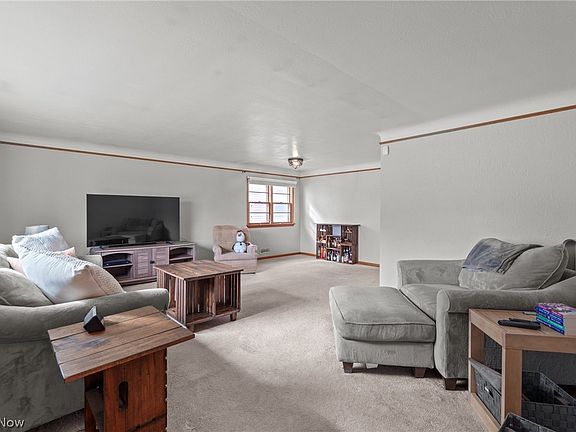 3rd image of 13406 Lakewood Heights Blvd