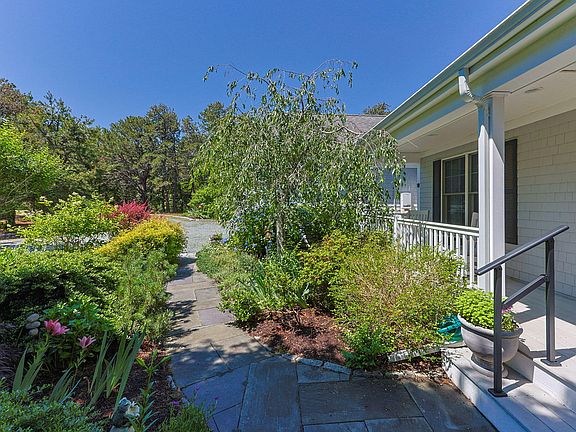 4th image of 35 Sands Road