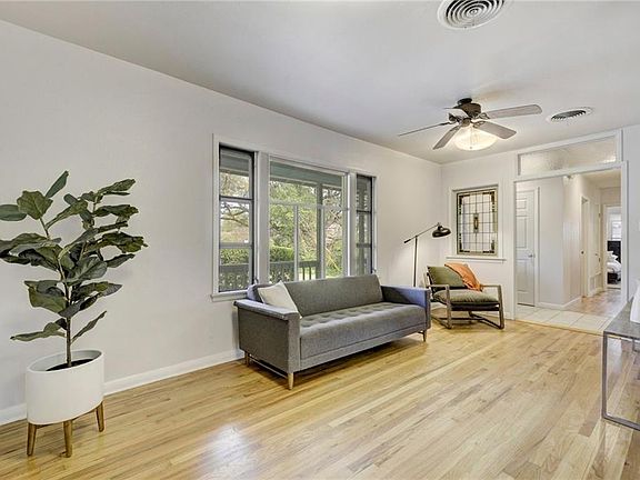 3rd image of 1717 Norris Dr