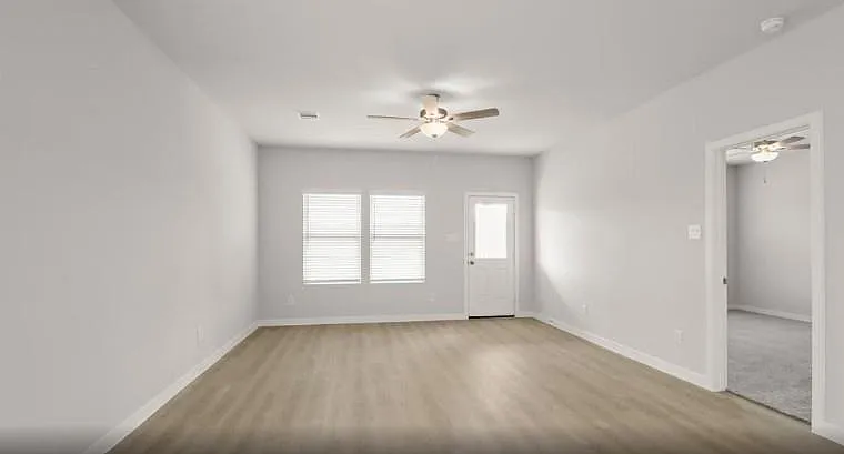 3915 Flora Field Dr — Photo 6