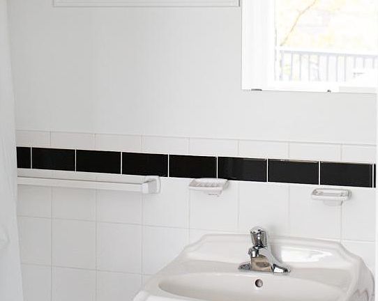 5th image of 204 N State St #3