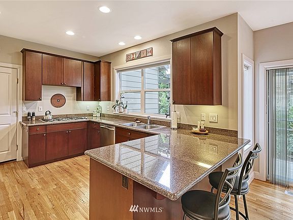 Kitchen with Eating Space