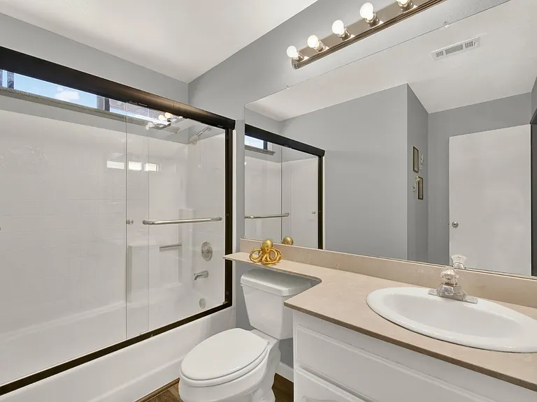 925 Brandon Way — Photo 12