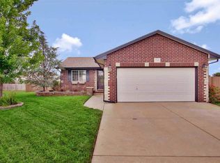 1126 N Aksarben St, Wichita, KS 67235