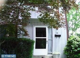 2nd image of 9 Darien Ct