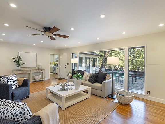 4th image of 525 Keyes Avenue