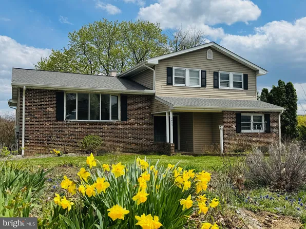 3415 Poinciana Ave, Reading, PA 19605