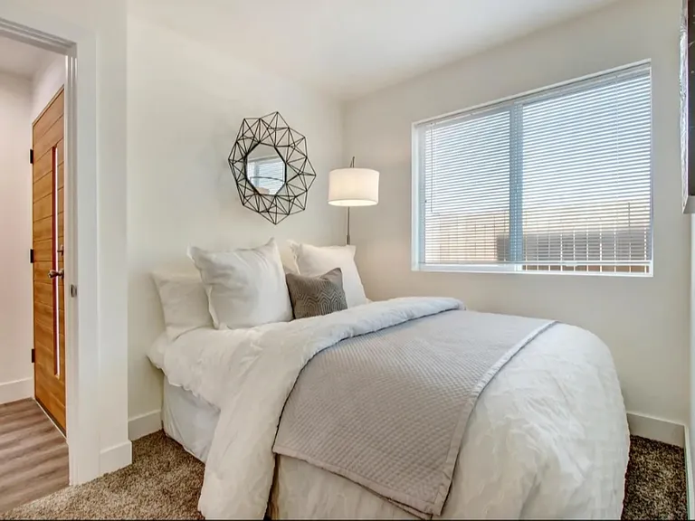 1113 E Artesia Blvd — Photo 16