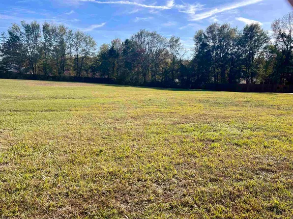 208 Creekside Dr, Marshall, TX 75672