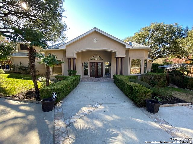 1st image of 606 Bluff Cliff Dr
