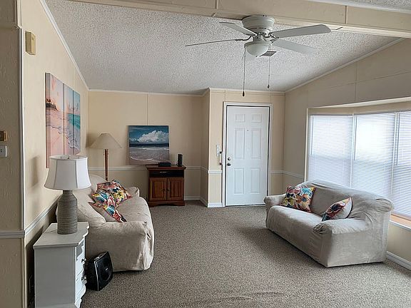 4th image of 21140 Cypress Park Cir
