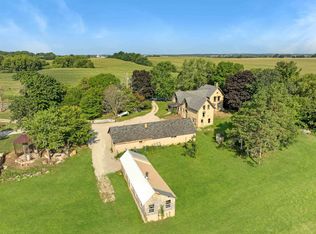 N5726 Harvey Rd, Lake Mills, WI 53551