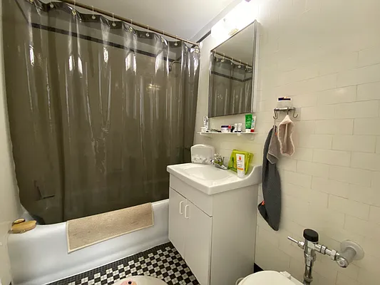 Rented by Compass | media 4