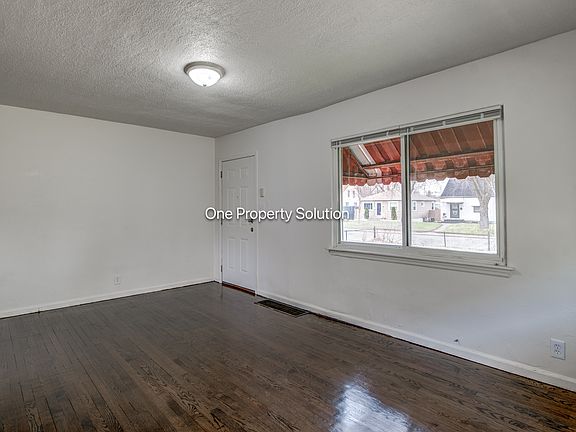 4th image of 336 Wilson St