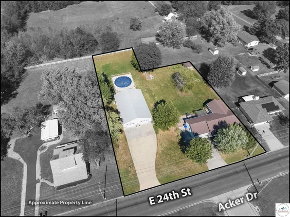 1029 E 24th St, Sedalia, MO 65301