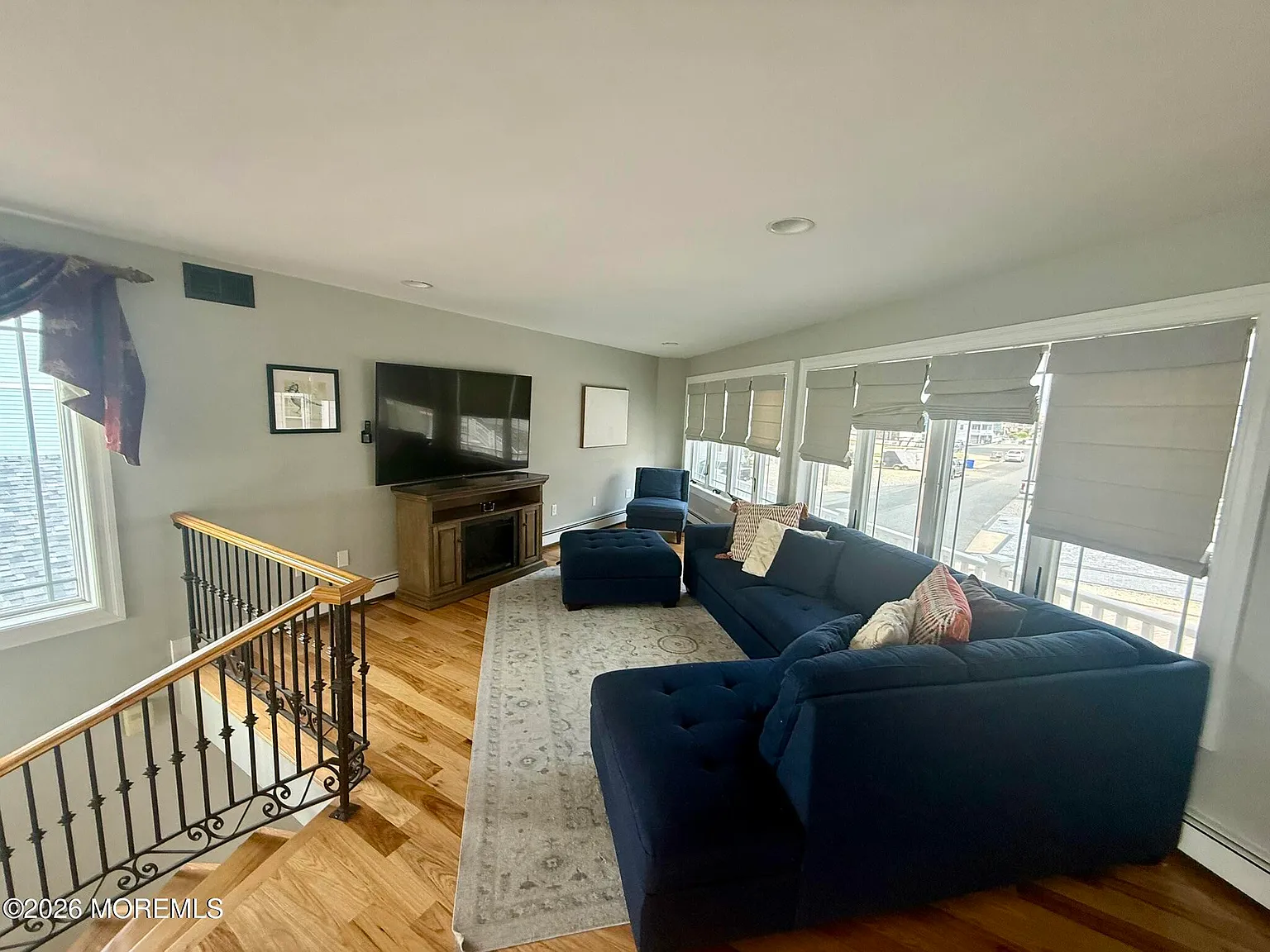 6 bed, 4.5 bath, 3605 sqft, $5,500 — Photo 4