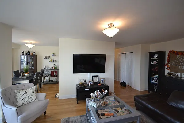 Rented by Silverstein Collection LLC  | media 3