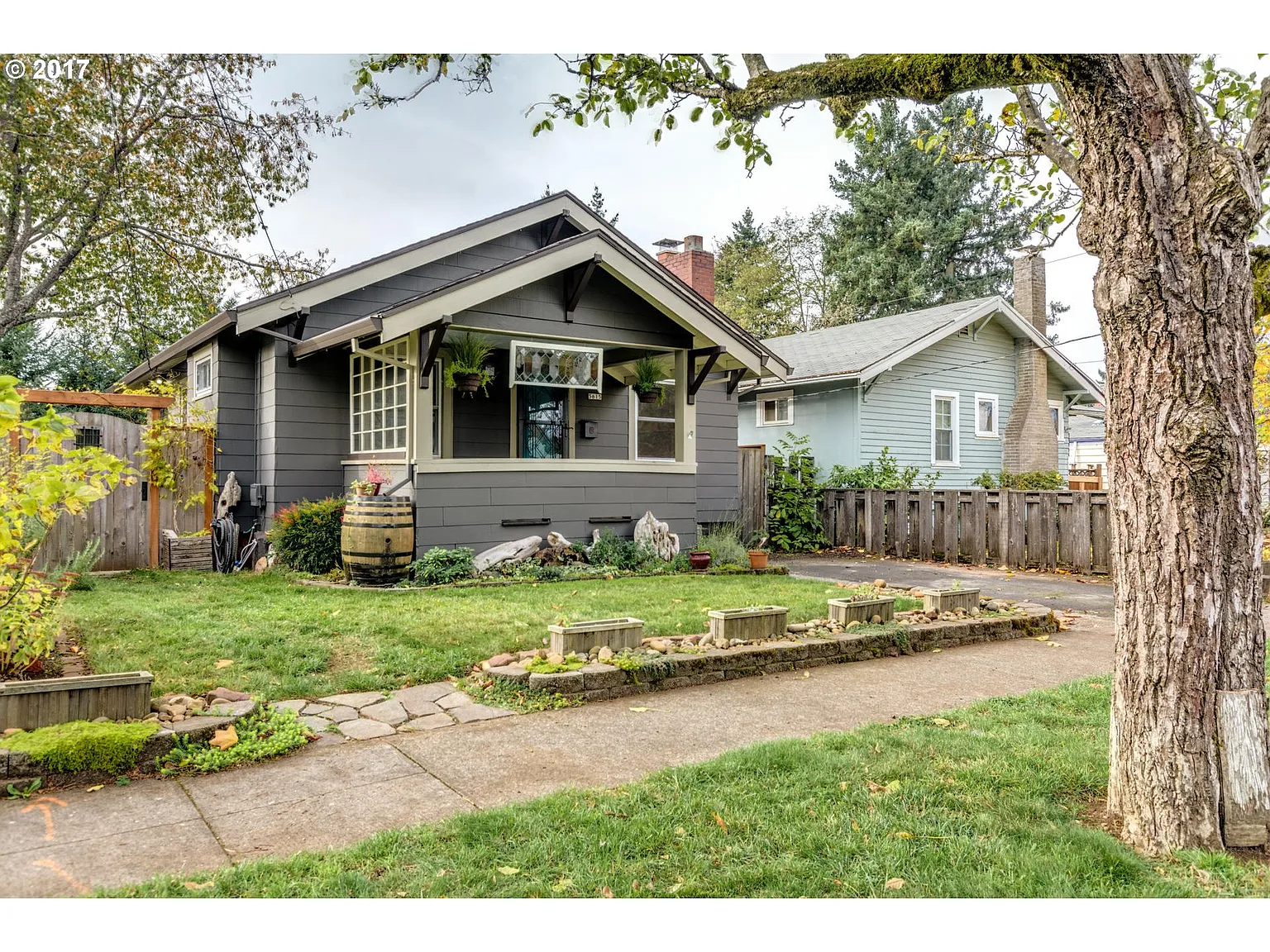 5615 SE 62nd Ave photo 1