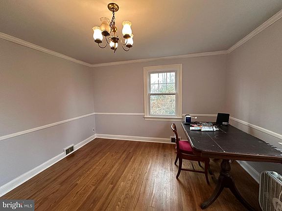 5th image of 1950 Terwood Rd