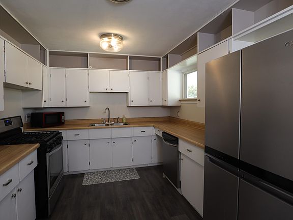 5th image of 1107 Lincoln St