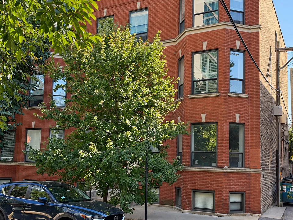 811 W Bradley Pl #1