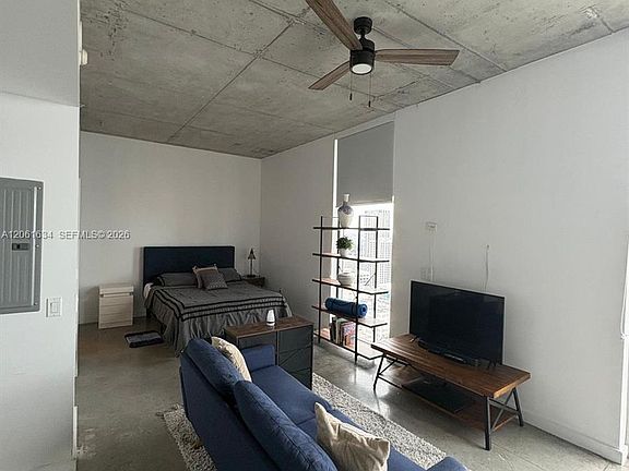 4th image of 151 SE 1st St APT 3404
