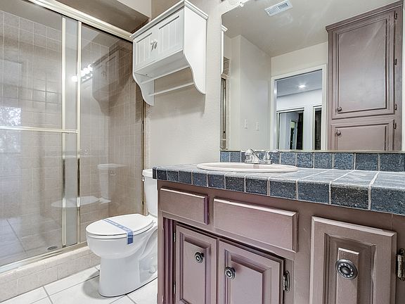4th image of 2673 Tam O Shanter Dr