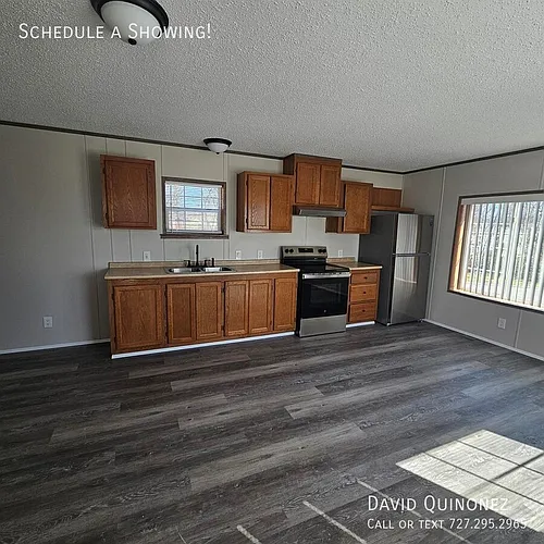 2737 W Washington Ctr Photo 1