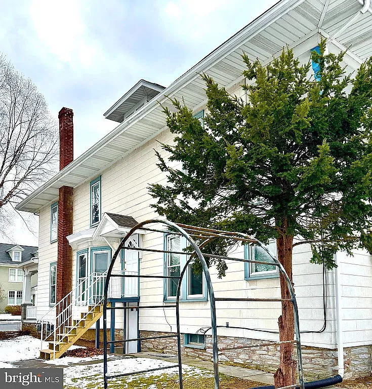 2 bed, 1100 sqft, $1,425 — Photo 3
