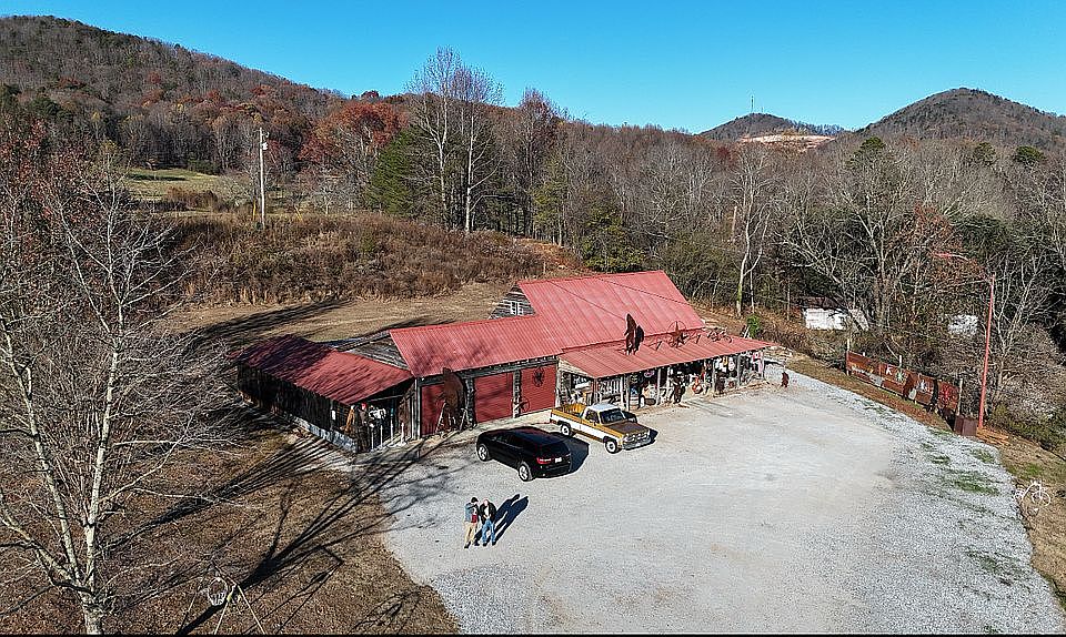 2nd image of 14 Thomason Rd
