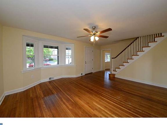 4th image of 1419 Sunnyhill Ln