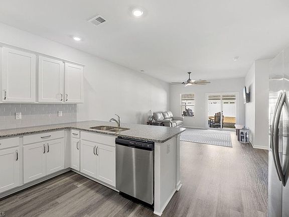 4th image of 257 Arnette Dr Unit B