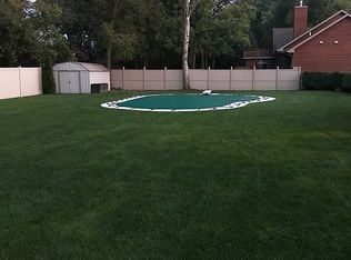 1588 Country Meadow Ct, Oshkosh, WI 54904