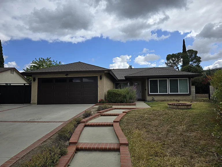 268 Centinary Dr — Photo 1