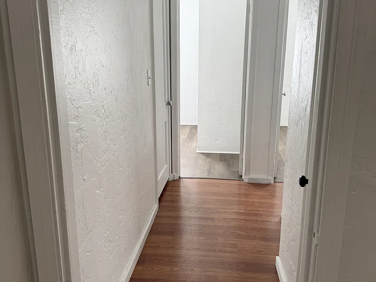 656 NE Lake Dr — Photo 16
