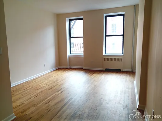 Rented by City Connections Realty | media 6