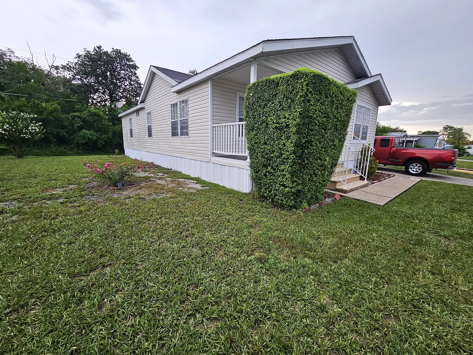 3 bed, 1200 sqft, $1,800 — Photo 2