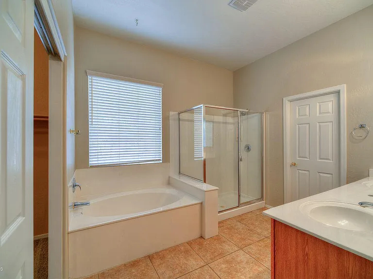 26237 N 74th Ln — Photo 10