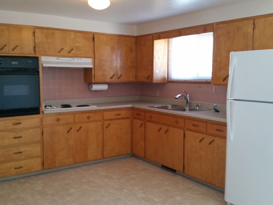 2nd image of 1720 Empire Ave