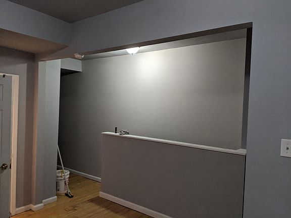 3rd image of 1644 Victoria St Floor 2