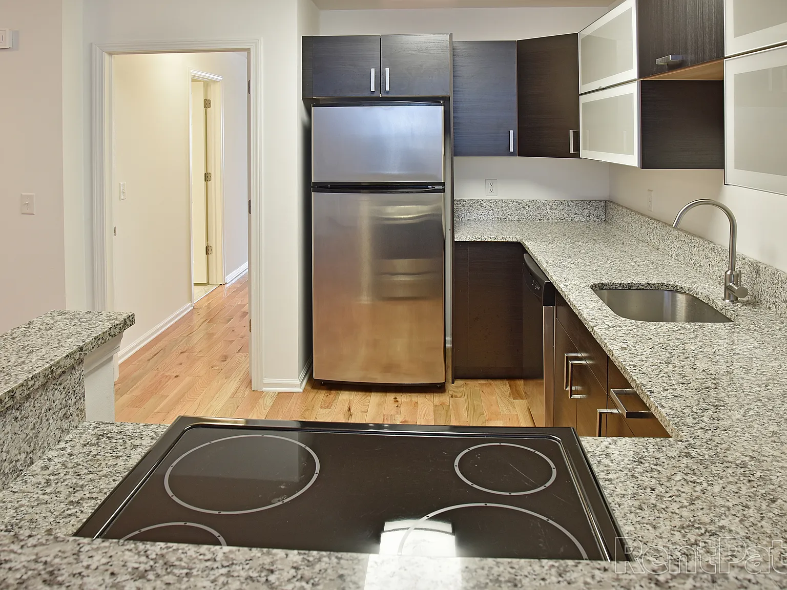102 Lansdale Avenue Residential - Apt V — Photo 4
