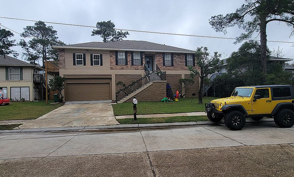 1st image of 215 W Camellia Dr